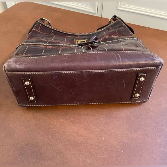 Dooney and Bourke Vintage 🎉HP🎉 GUC top zip shoulder hand bag in brown leather - Picture 5 of 15